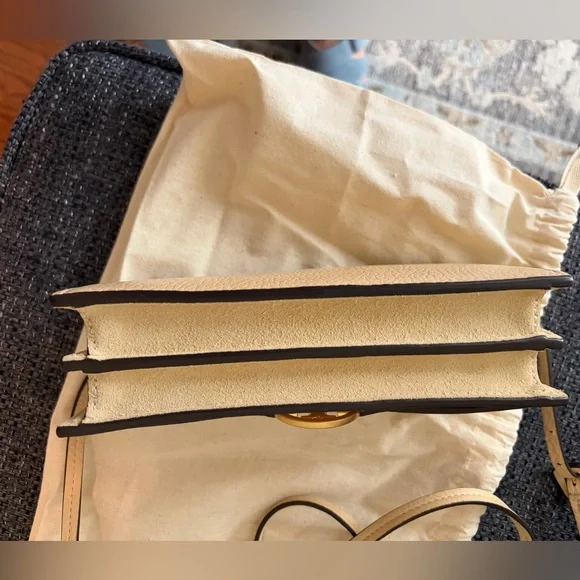 Tory Burch Miller Wallet Crossbody in Vanilla Soft Serve - Picture 6 of 15